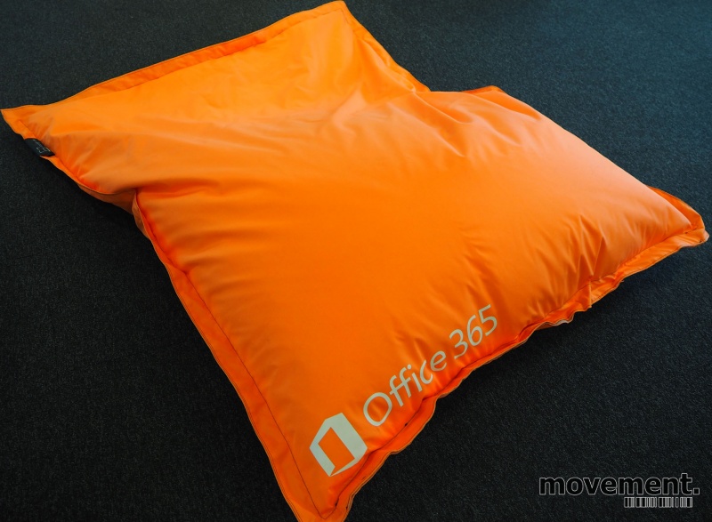 Solgt!Saccosekk / loungemøbel i oransje - 2 / 3