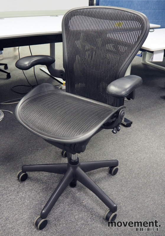 Solgt!Kontorstol: Herman Miller Aeron i - 1 / 3