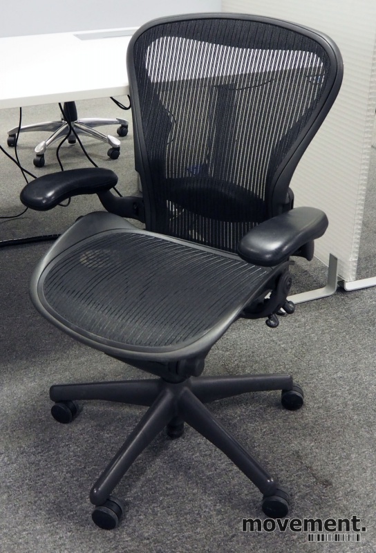 Solgt!Kontorstol: Herman Miller Aeron i - 1 / 3