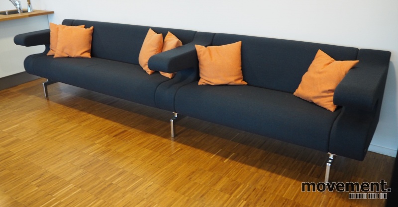 Solgt!Sittebenk / kantinesofa i mørkt - 2 / 3