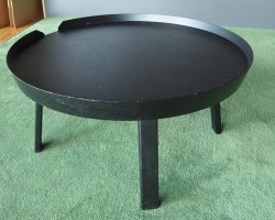 Loungebord i sort eikefiner fra Muuto, Around coffee table large, Ø=77cm, pent brukt