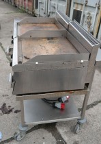 Metos steketopp / flatgrill / stekeplate, elektrisk, 2 stk på vogn, 400V, bredde 140cm, pent brukt