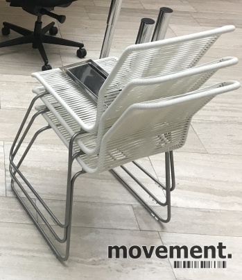 Tivolistol Panton One fra Montana ihvitt satinert stål Tivolistol Panton One fra Montana i grått, design: Verner