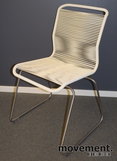 Tivolistol Panton One fra Montana ihvitt satinert stål Tivolistol Panton One fra Montana i grått, design: Verner