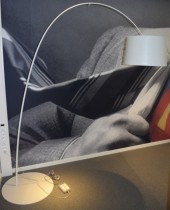 Foscarini Twiggy stålampe i beige/offwhite, høyde ca 210cm, pent brukt