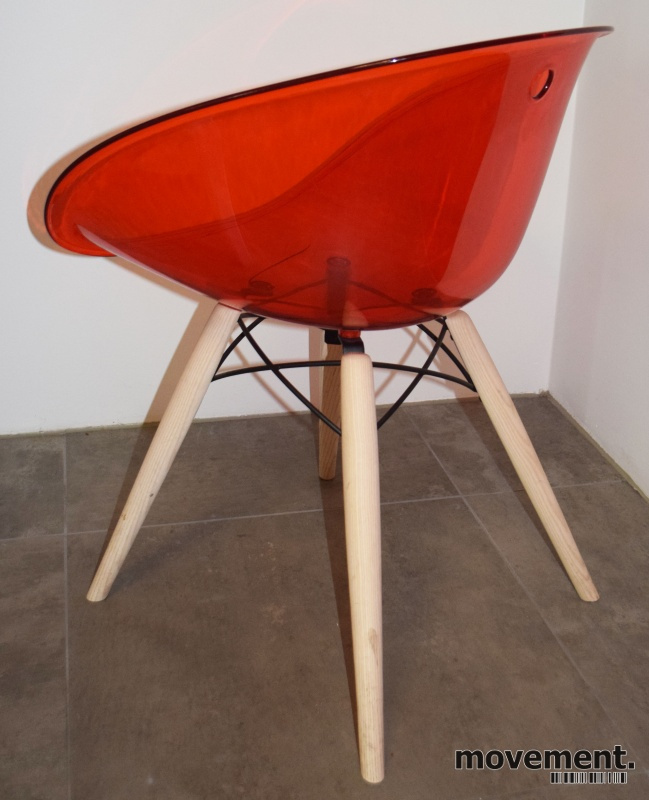 Solgt!Loungestol i rød akryl, ben i lys - 3 / 3