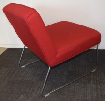 Loungestol / lenestol i rødt stoff / grålakkert understell, pent brukt