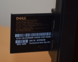 Flatskjerm til PC: DELL P2210t 22toms, 1680x1050, VGA/DVI/DP/USB, pent brukt