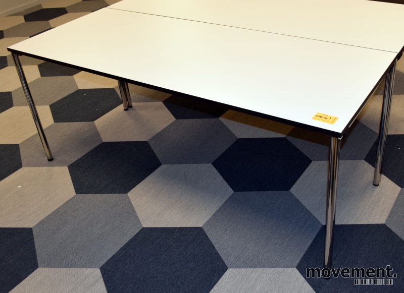 Solgt!Kompakt møtebord / kantinebord fra - 1 / 4