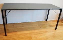 Ståbord / Barbord, Martela Alku-serie, Grå bordplate, sorte ben, 200x80cm, 90cm høyde, pent brukt