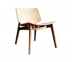 Loungestol i eik fra Magnus Olesen, modell Freya Lounge 4731, Design: Says Who, pent brukt