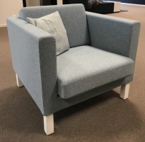 Kinnarps Scandinavia loungestol 1 seter i mørkeblått stoff Høy arbeidsstol i blåmelert stoff,sittehøyde 70 80 cm, pent