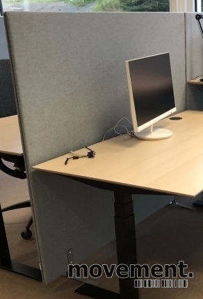 Solgt!Lyddempende skillevegg i lysegrått - 2 / 3