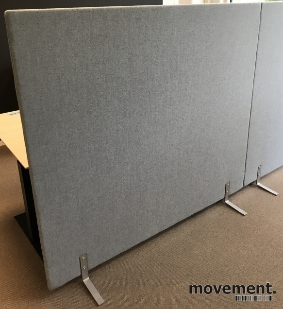 Solgt!Lyddempende skillevegg i lysegrått - 1 / 3