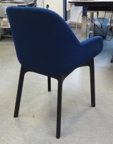 Kartell Clap 4181 Konferansestol i blått / sort understell, design: Patricia Urquiola, pent brukt