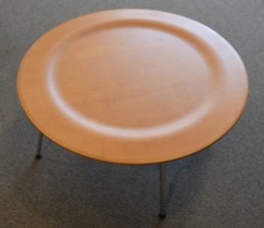 Vitra Coffee Table Metal CTM i formspent finer / krom, ask, design: Charles & Ray Eames, pent brukt