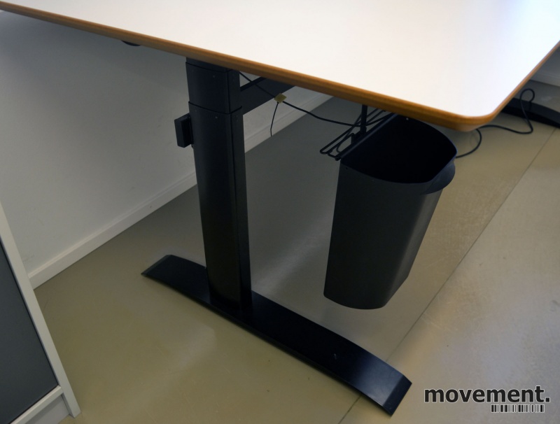Solgt!Stort skrivebord med elektrisk - 3 / 4
