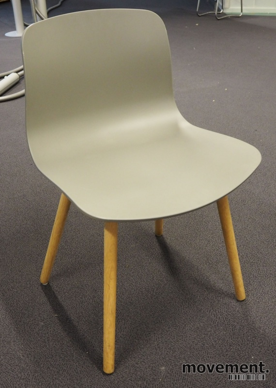 Solgt!HAY About a chair AAC 12 i gråbrun - 1 / 2