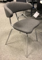 Konferansestol / besøksstol i gråmelert ullstoff / krom fra Mitab, modell Ving, design: Jurij Rahimkulov, NYTRUKKET