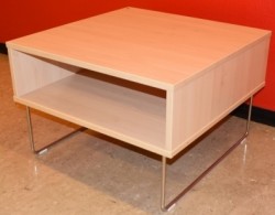 Sofabord / loungebord fra VAD i bjerk/krom, Pivot-serie, 64x64x43cm, pent brukt