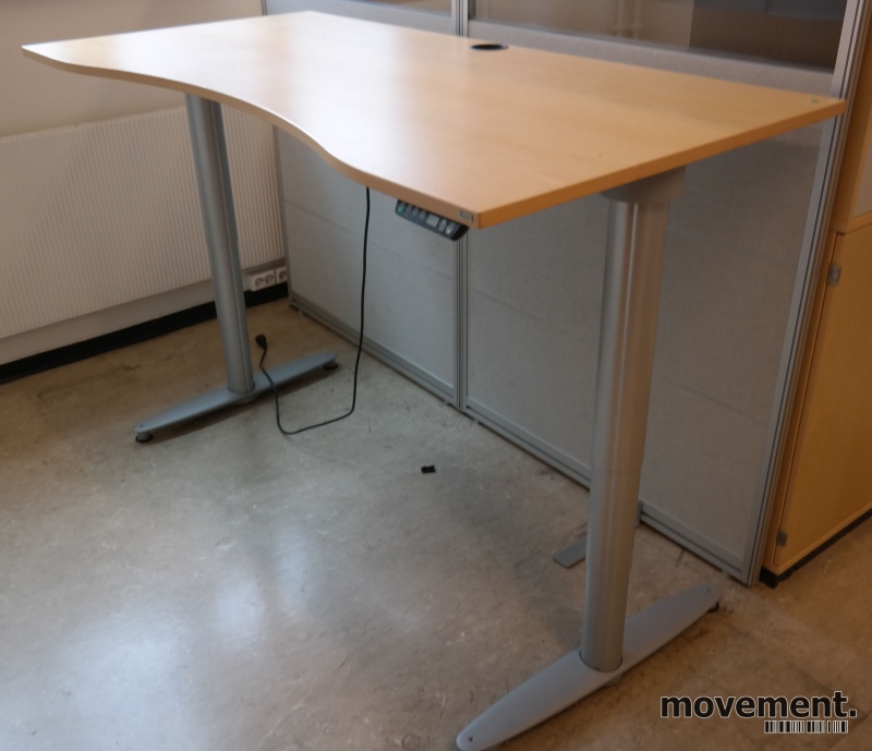 Solgt!Kinnarps elektrisk hevsenk - 1 / 3