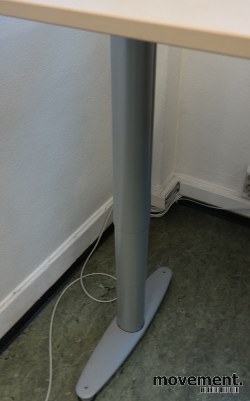 Solgt!Kinnarps elektrisk hevsenk - 2 / 3