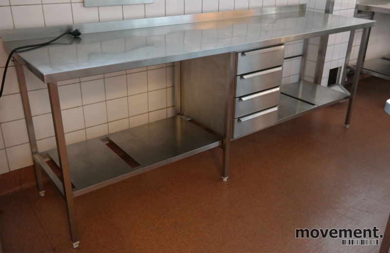 Solgt!Arbeidsbenk i rustfritt stål 240cm - 1 / 2