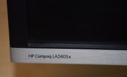 Flatskjerm til PC: HP LA2405x, 24toms 1920x1200, LED, DVI/DP/VGA/USB-hub, Swivel, pent brukt