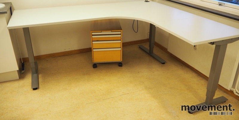 Solgt!Skrivebord / hjørneløsning med - 1 / 3