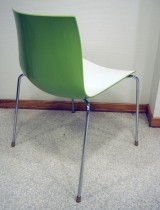 Arper Catifa 46, stablebar design-stol i hvit / grønn plast / krom, pent brukt
