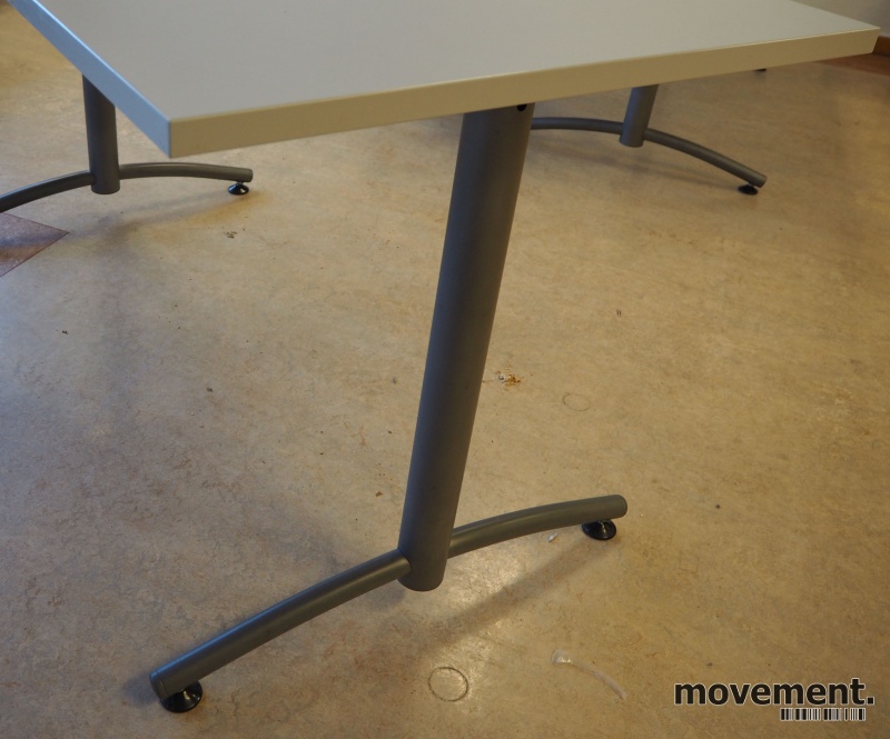 Solgt!Skrivebord / kompakt møtebord / - 2 / 2