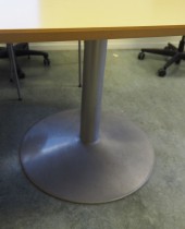 Møtebord / konferansebord i bjerk / grålakkert metall, 210x115cm, passer 6-8 personer, pent brukt