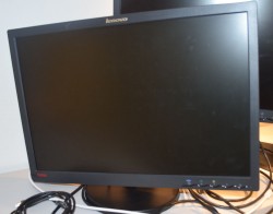 Lenovo ThinkVision L2240pWD / 4422-HB6 - LCD monitor - 22toms, 1680x1050 wide, VGA/DVI, pent brukt