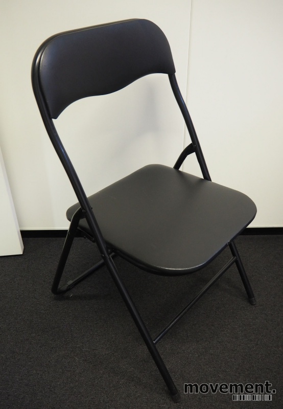 Solgt!Enkel klappstol i sort kunstskinn / - 1 / 2