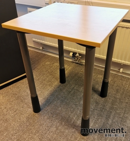Solgt!Kinnarps avlastningsbord / sidebord - 1 / 3
