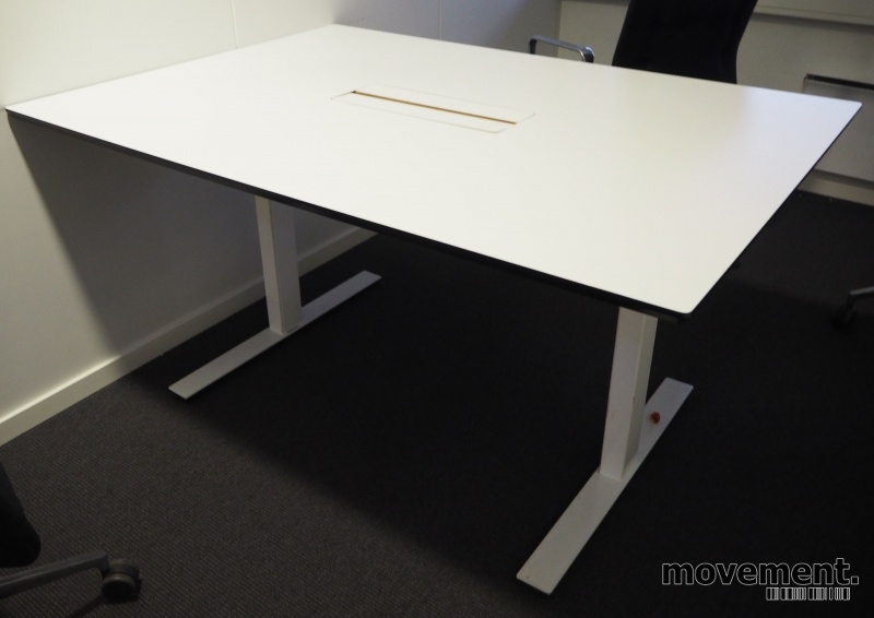 Solgt!Møtebord / konferansebord i hvitt - 1 / 3