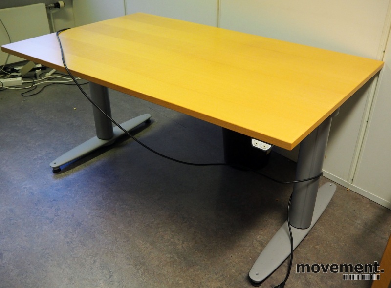 Solgt!Kinnarps T-serie elektrisk hevsenk - 1 / 3