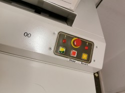 Stor makuleringsmaskin fra Rexel, modell VX2400-H, 230V 3fas, industrimodell, pent brukt