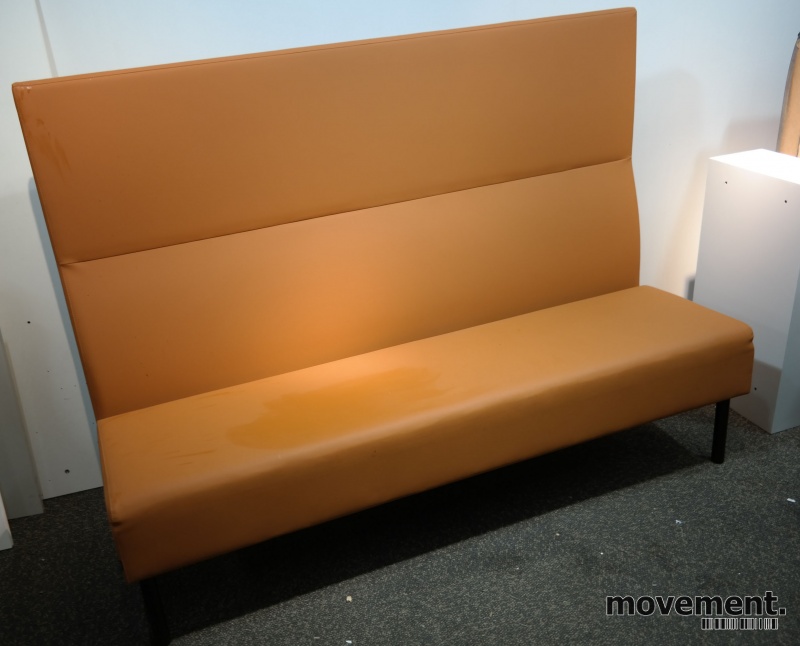 Solgt!Sittebenk / sofa for kantine e.l i - 1 / 3