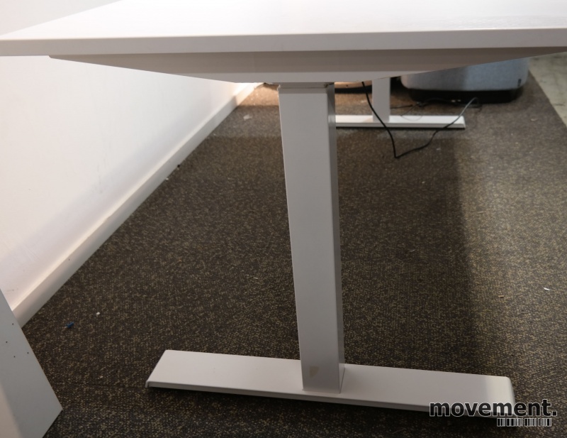Solgt!Skrivebord med elektrisk hevsenk i - 3 / 4