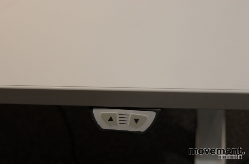 Solgt!Skrivebord med elektrisk hevsenk i - 4 / 4