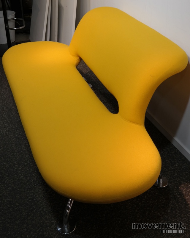 Solgt!Lounge / sofa i gult stoff fra - 2 / 4