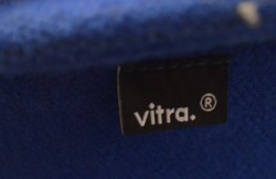 Vitra / Verner Panton "Heart cone chair", hjertestolen i blått stoff, pent brukt