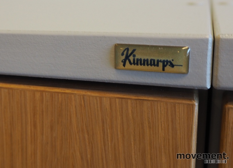 Solgt!Kinnarps E-serie skap, dører i eik - 4 / 4