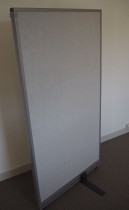 Skillevegg fra Kinnarps, modell Rezon i grått / alu ramme, 80cm bredde, 150cm høyde, pent brukt