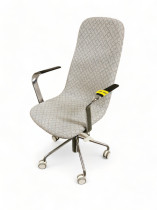 Konferansestol på hjul fra Skandiform i gråmønstret stoff / krom understell, armlener, pent brukt
