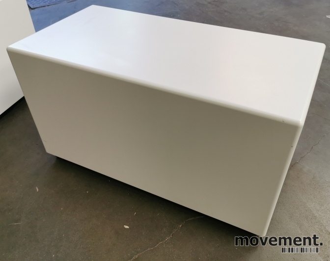Solgt!Lite sidebord / loungebord / - 2 / 3