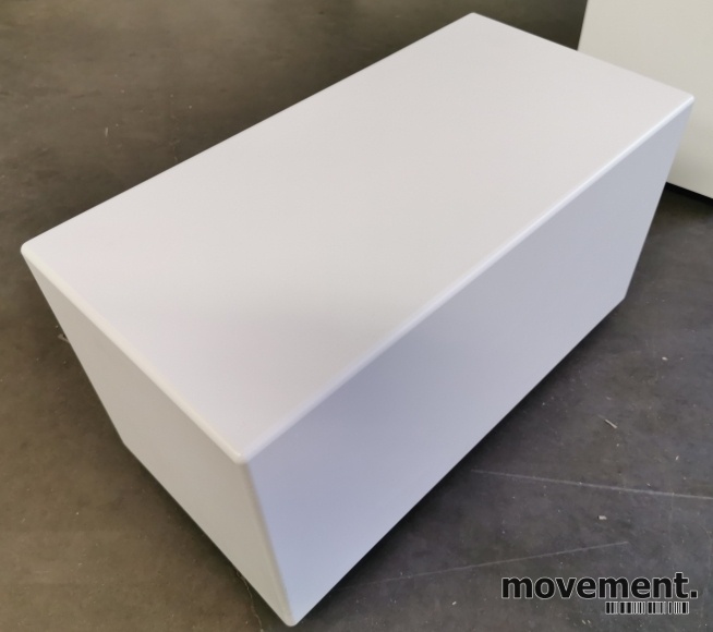 Solgt!Lite sidebord / loungebord / - 1 / 3