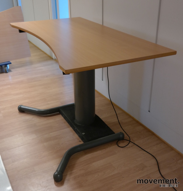 Solgt!Skrivebord med ettpunkts elektrisk - 2 / 3