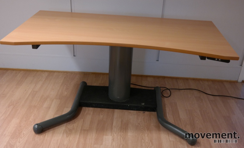 Solgt!Skrivebord med ettpunkts elektrisk - 1 / 3